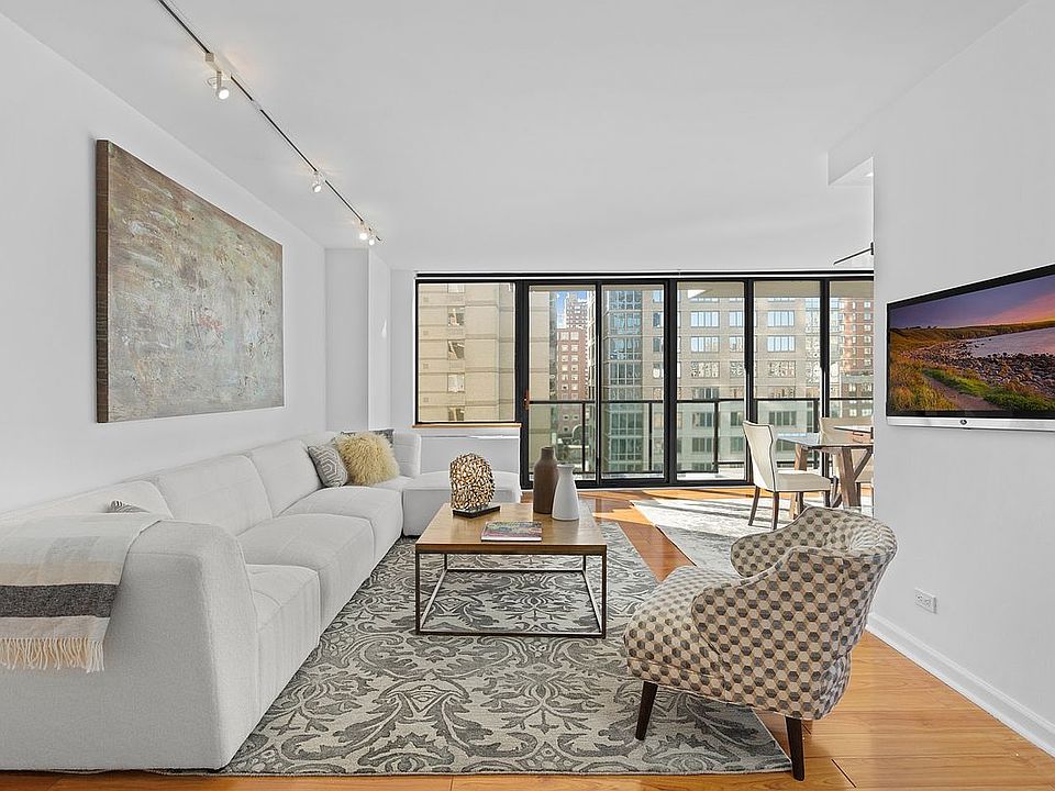 1st image of 161 W 61st St APT 12B