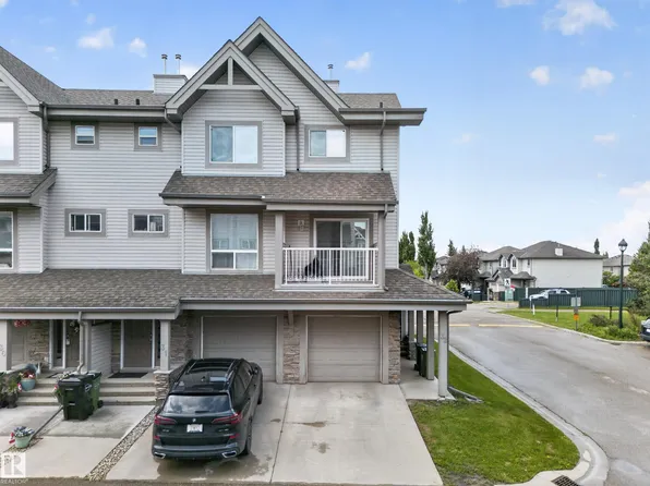 12050 17th Ave SW #32, Edmonton, AB T6W 1X4