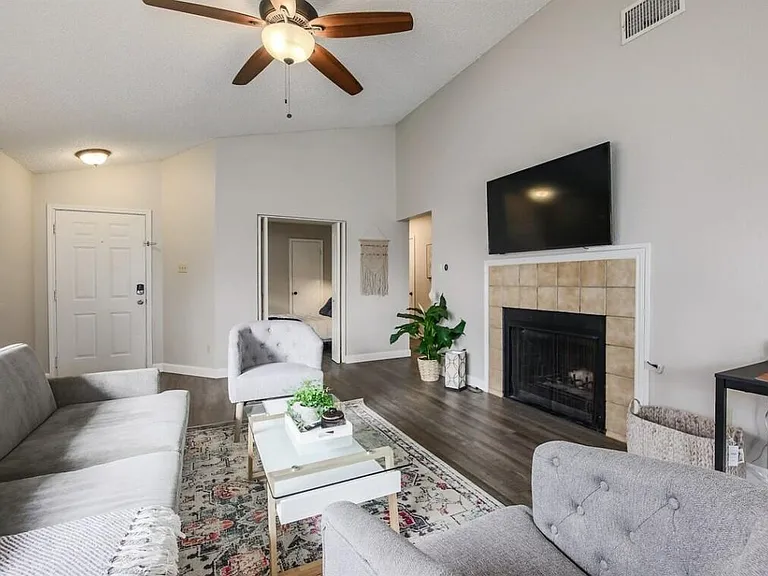 5947 Kevin Kelly Pl — Photo 10
