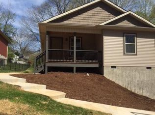 816 N Oconeechee Ave, Black Mountain, NC 28711