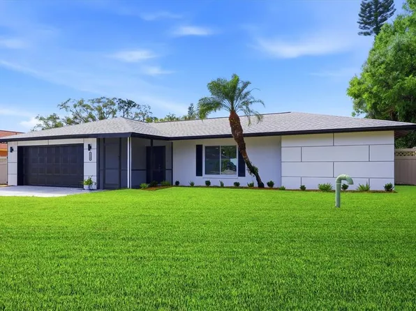 2324 Riverwood Pines Dr, Sarasota, FL 34231