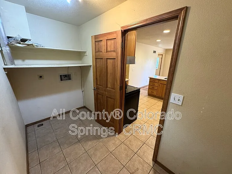 380 Ponderosa Ln — Photo 8