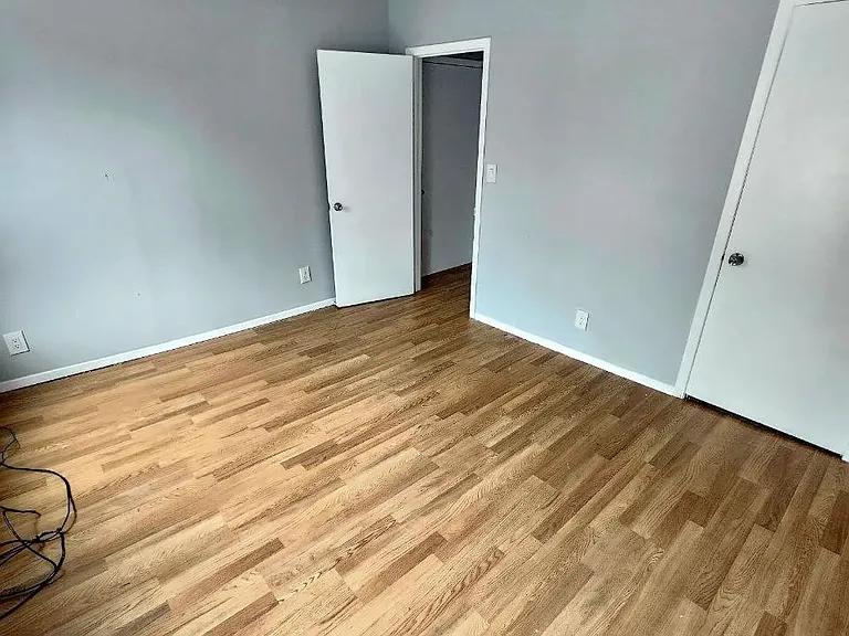 112 W Parmenter St #B — Photo 2