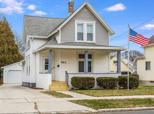 935 N 10th St, Manitowoc, WI 54220