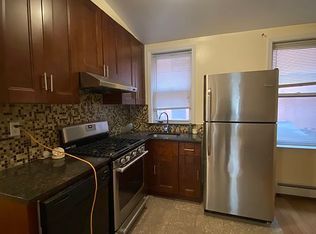 353 Grand St #3, New York, NY 10002