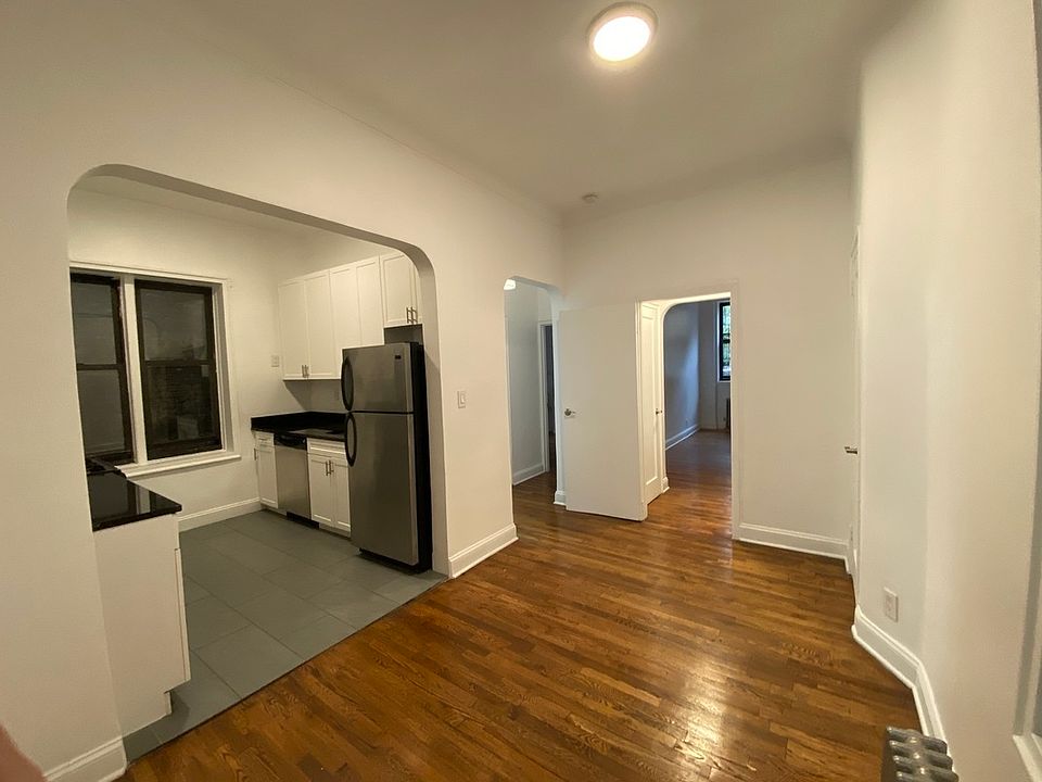 1st image of 155 E 2nd St APT 1B