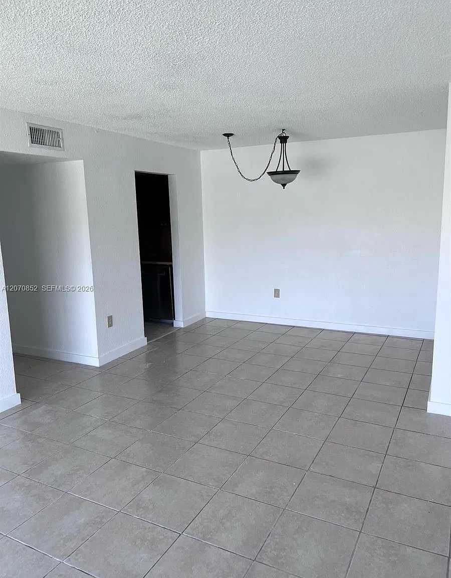 Magnolia Lane Condo — Photo 4