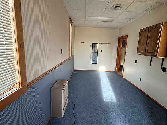 5th image of 25 Main St W