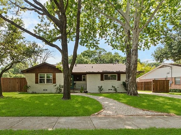 2nd image of 2530 Springhill Dr