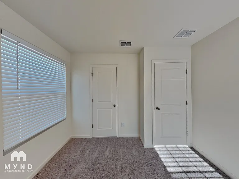 119 Saginaw Ct — Photo 16