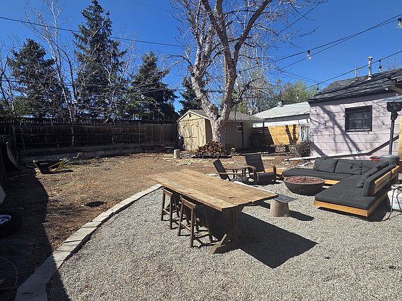 3rd image of 5565 Saulsbury Ct
