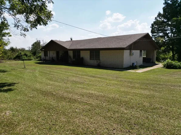 1407 County Road 4114 W, Atlanta, TX 75551