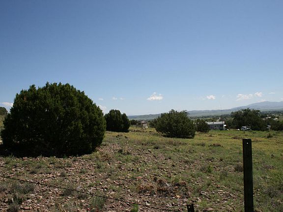 3rd image of 2925 N Papago Trl