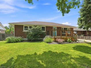 31 Franklin Blvd, Saint Catharines, ON L2P 3E5