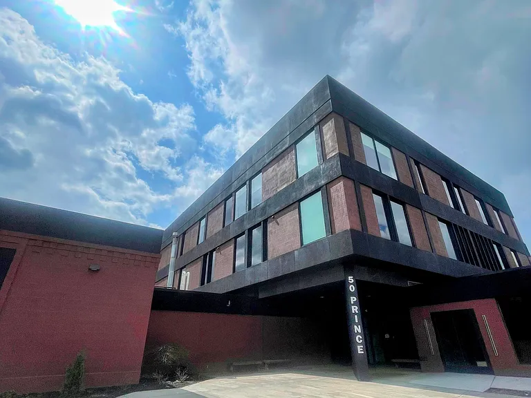 50 Prince Apartments — Photo 2