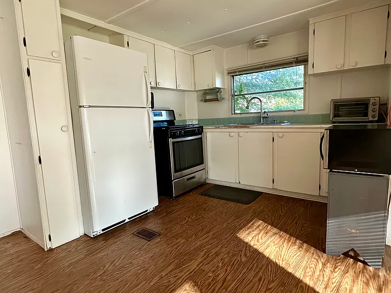 187 Weavers Lake Front Rd — Photo 4