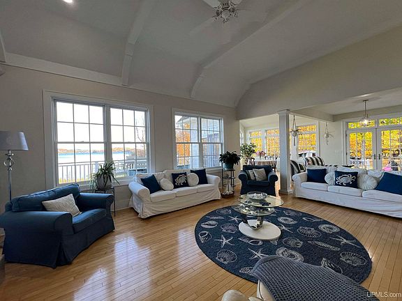 3rd image of 279 Black Rd