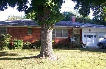 1st image of 208 SW 12th St