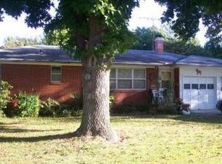 208 SW 12th St, Bentonville, AR 72712