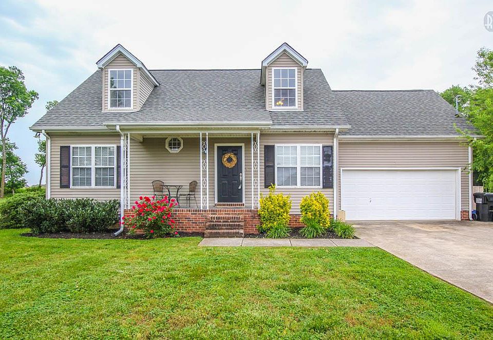 1st image of 210 Faldo Dr