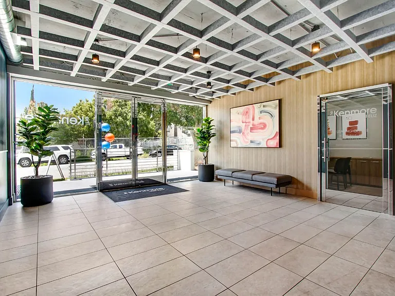 The Kenmore Los Feliz — Photo 7