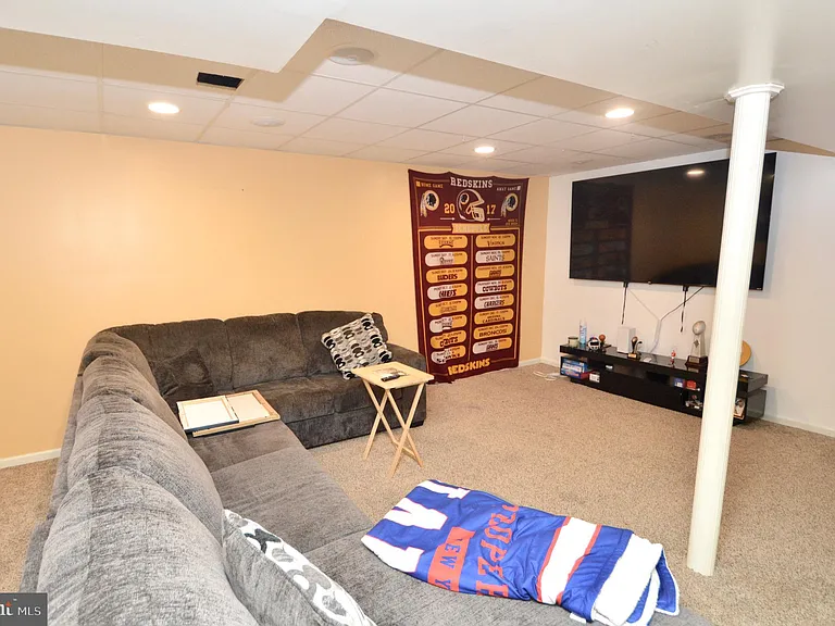 11 Wordsworth Ct — Photo 7