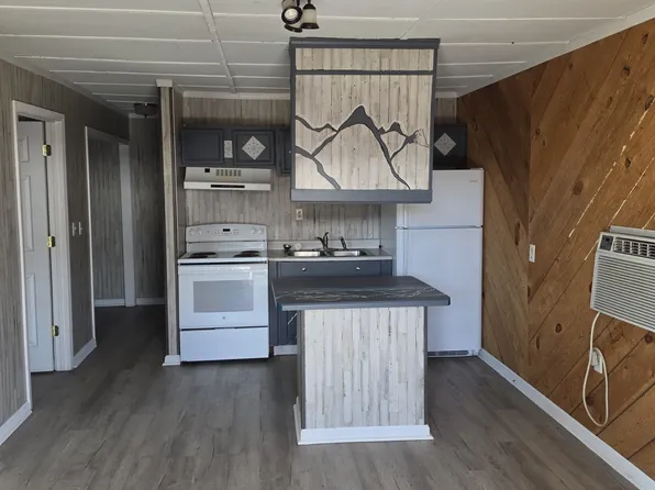 4265 S Highway 11 APT D, Westminster, SC 29693