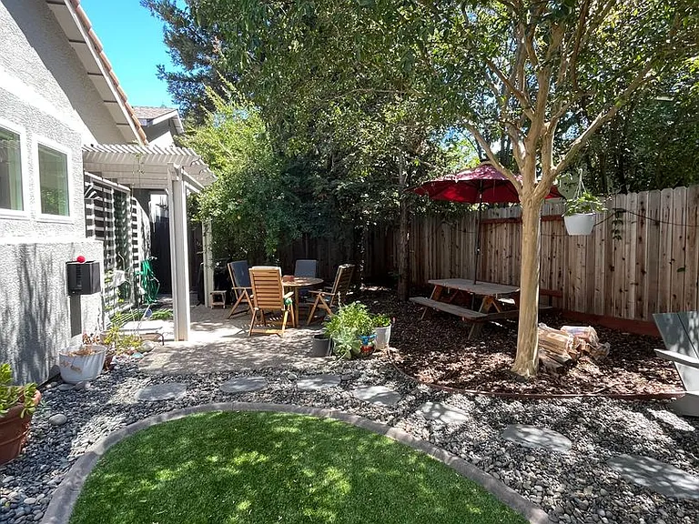 3820 Vistosa Ct — Photo 23