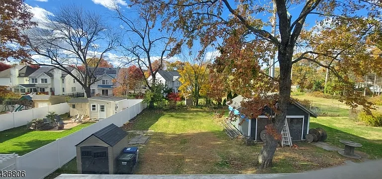 31 Stewart Pl — Photo 1