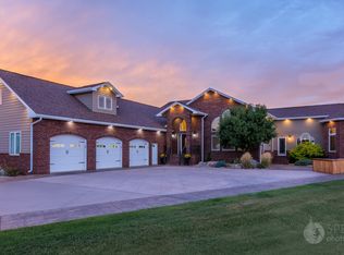 1916 Harding Pl, Bismarck, ND 58501