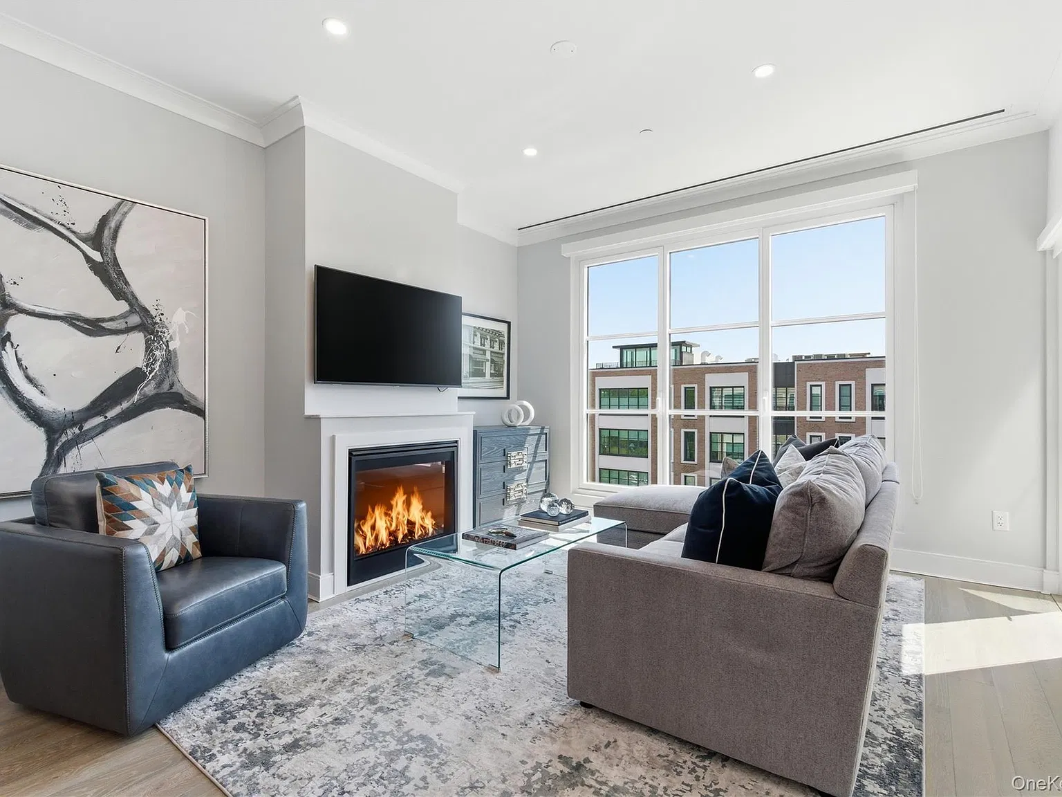 2 bed, 2.0 bath, 1288 sqft, $7,200 — Photo 3