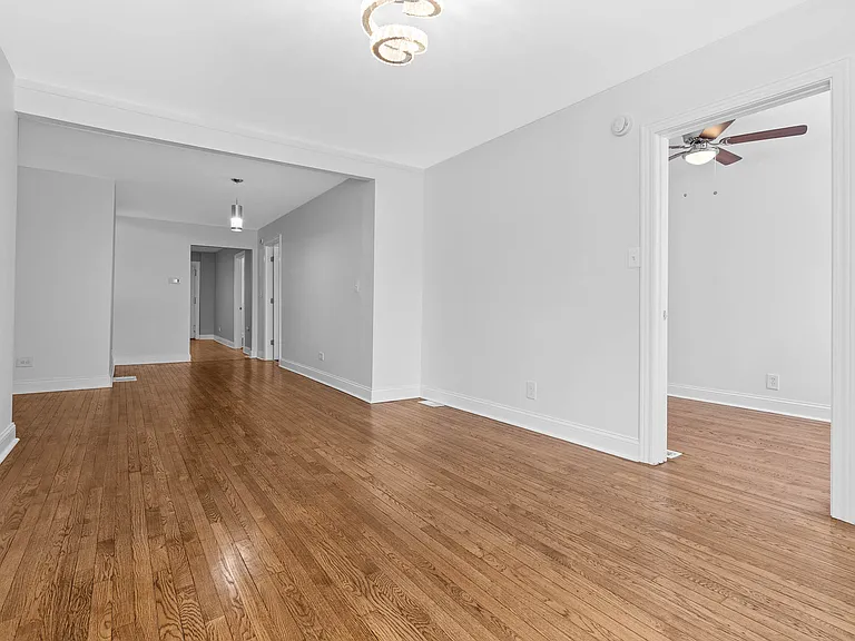 2228 S Wood St #1 — Photo 2