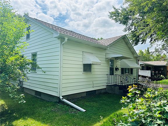 3rd image of 727 Wilson Street