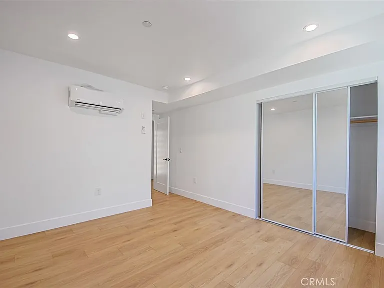 2851 S Victoria Ave #2 — Photo 15