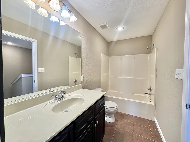 946 E Craighead Forest Rd #108 — Photo 12