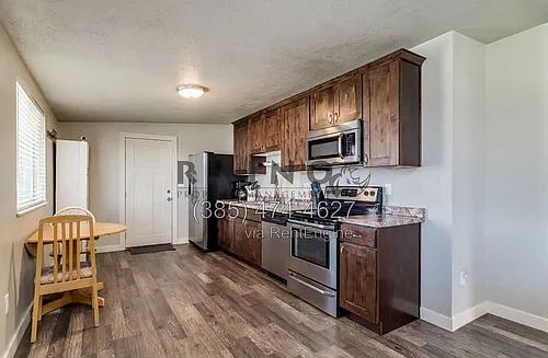 617 E 925 N Photo 1
