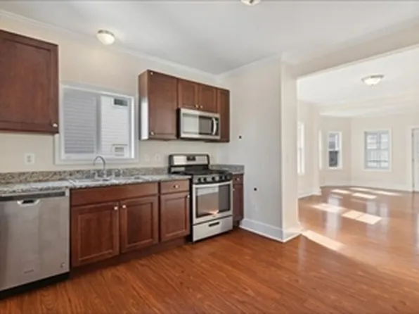 10 General Cobb St #2, Taunton, MA 02780