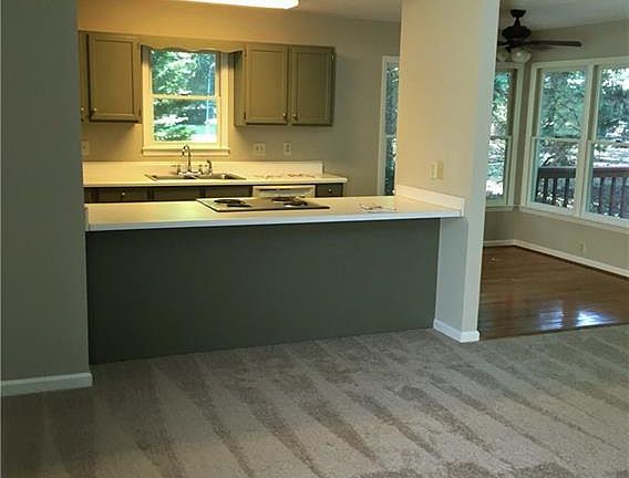 4th image of 1309 Sherwood Dr