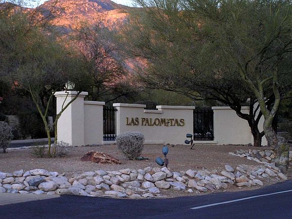 Entrance to Las Palomitas Subdivision
