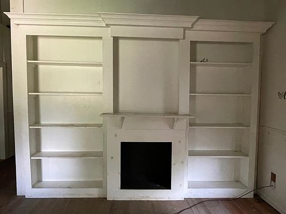 3rd image of 1750 Margaret St