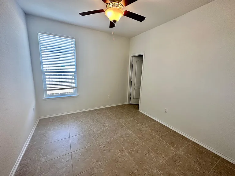413 Hunters Hill Dr — Photo 26