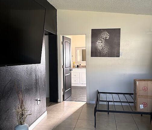 3rd image of 9 Freemont Avenue