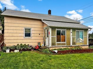 344 Radar Rd, Coos Bay, OR 97420