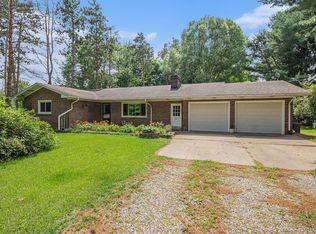 7047 Birchwood Dr, Mount Morris, MI 48458