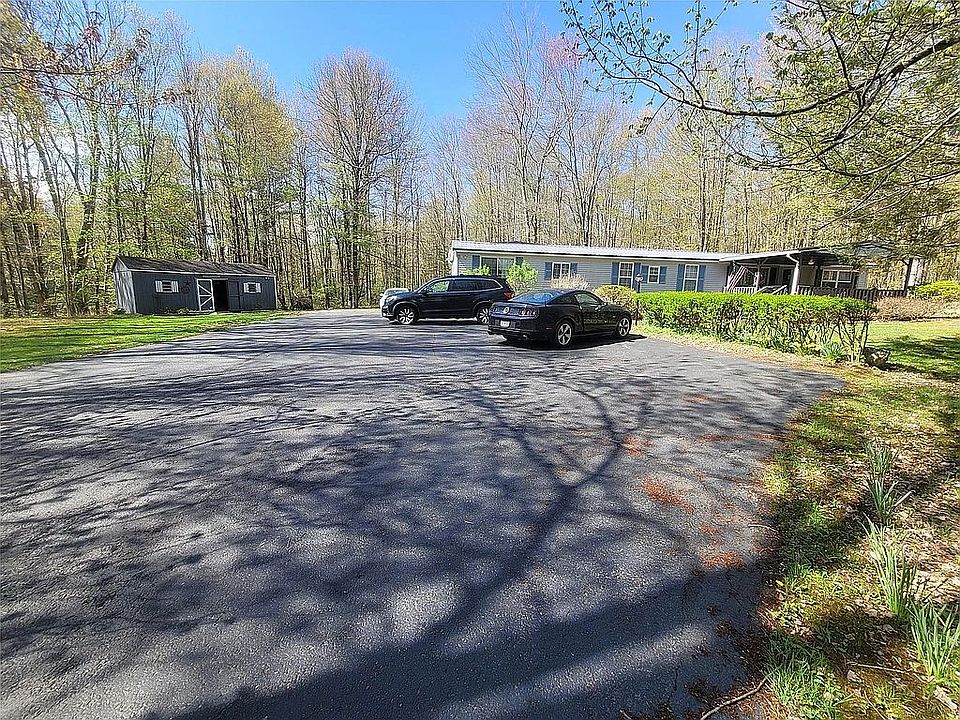 2nd image of 702 Budd Rd