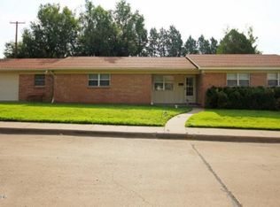 905 17th St, Canyon, TX 79015