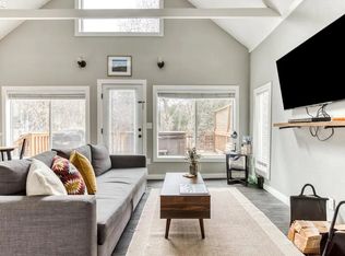 23795 E Lolo Pass Rd, Rhododendron, OR 97049