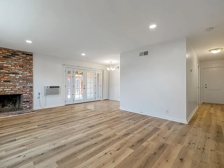 1139 N Shattuck St — Photo 8