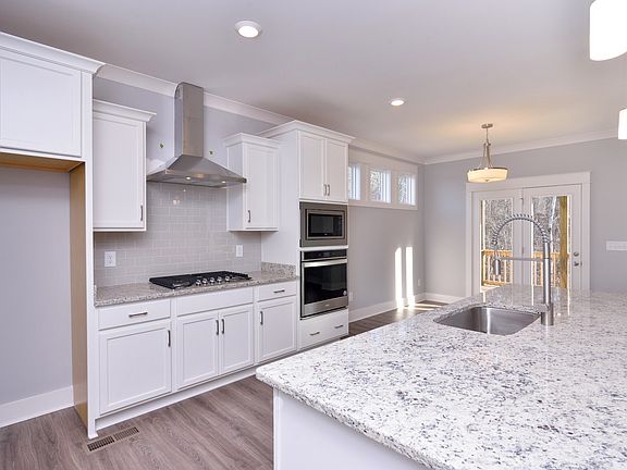 4th image of 603 Grayson Cir