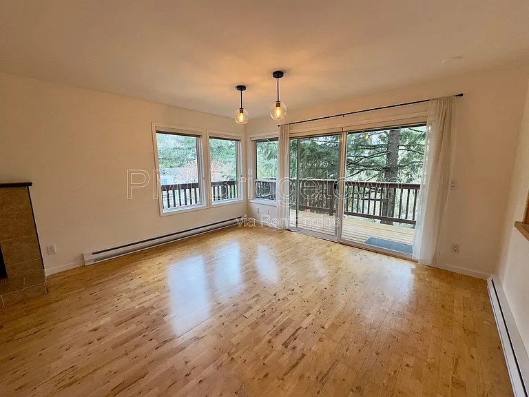 307 Cervantes Cir — Photo 3